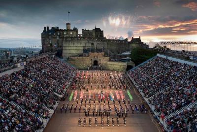 The Royal Military Tattoo Edinburgh City Tour Capilla Rosslyn y cena