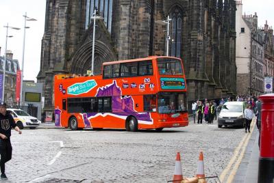 Recorrido conjunto en autobús con paradas libres por Edimburgo y Britannia