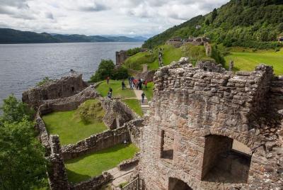 Historia y misterios del mundialmente famoso Lago Ness en un tour privado desde Invergordon Historia y misterios del mundialmente famoso Lago Ness en un tour privado desde Invergordon