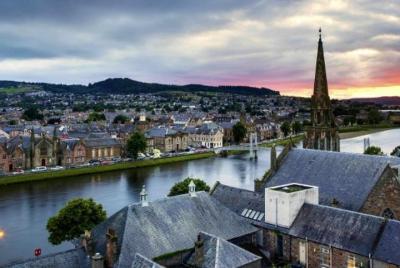 Traslado en taxi de lujo de Inverness a Glasgow