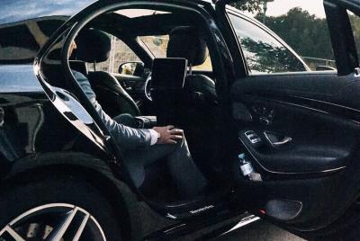 Traslado privado de llegada desde el aeropuerto de Múnich MUC a Múnich en automóvil de negocios