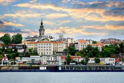 Visita turística de medio día a la Antigua y Nueva Belgrado