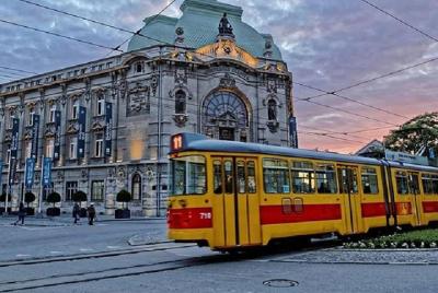 Traslados al aeropuerto y city tour en coche.