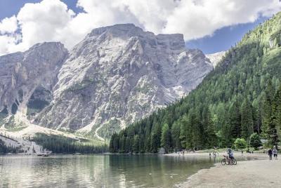 Tour de los Lagos y las Dolomitas desde Milán Tour de los Lagos y las Dolomitas desde Milán