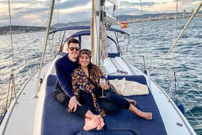 Excursión de 2 horas en barco desde el puerto olímpico de Barcelona