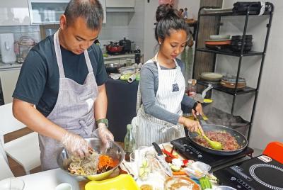 JunoTripCookingClass (con Jagalchi y Bupyeong Market su) JunoTripCookingClass (con Jagalchi y Bupyeong Market su)