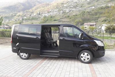Varenna --- traslado de Varenna al aeropuerto de Milán Malpensa Max 5 Pax Varenna --- traslado de Varenna al aeropuerto de Milán Malpensa Max 5 Pax
