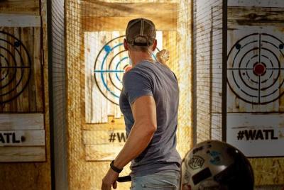 Experiencia Privada de Lanzamiento de Hachas en Barcelona