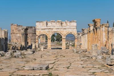 Pamukkale Daily Tour, recogida en el aeropuerto de Denizli y los  Pamukkale Daily Tour, recogida en el aeropuerto de Denizli y los