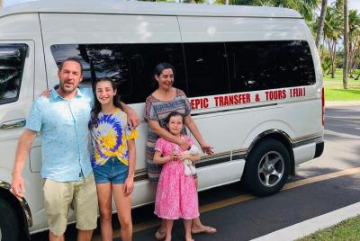 Traslado de ida y vuelta - Aeropuerto NadI a Hideaway Resort & Maui Bay Properties