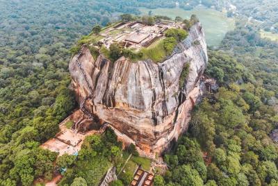 Excursión de un día a Sigiriya y Dambulla desde Bentota (todo incluido)