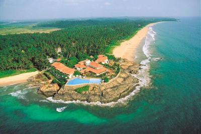 Descubra Anuradhapura en helicóptero desde Bentota