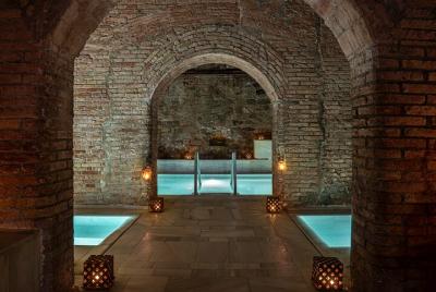 AIRE The Ancient Thermal Bath & 45' Relaxing Massage