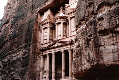 Sendbad 2 :( Amman-Petra, tour de un día incluye hotel) Sendbad 2 :( Amman-Petra, tour de un día incluye hotel)