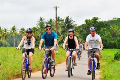 Tour en bicicleta por la laguna y el pueblo desde Galle / Unawatuna Tour en bicicleta por la laguna y el pueblo desde Galle / Unawatuna