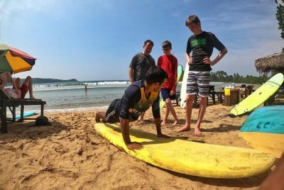 Clases de surf en Unawatuna Clases de surf en Unawatuna
