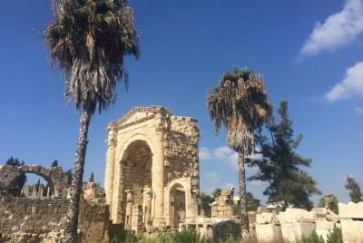 Tour de aventura en grupos pequeños a Sidon Tire Maghdouche: excursión de un día desde Beirut Tour de aventura en grupos pequeños a Sidon Tire Maghdouche: excursión de un día desde Beirut