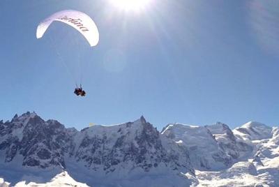Experiencia en parapente desde Chamonix Mont Blanc y Aiguille du midi por cable