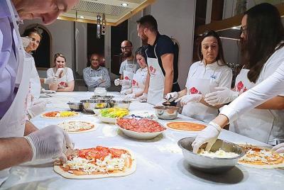 Clase de pizza y gelato con cena en Roma