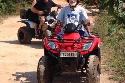 Aventura en quad de medio día en la playa de Kiwengwa desde Zanzíbar