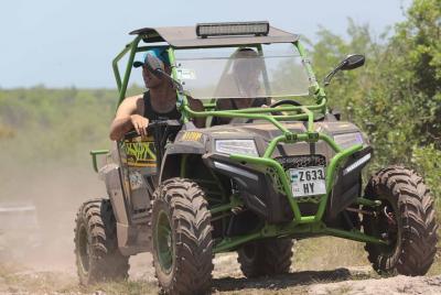 Excursión privada de medio día a la playa de Buggy Nungwi desde la aldea de Jambiani