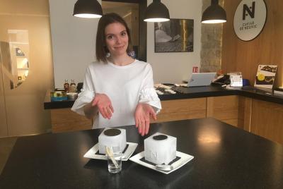 Clases magistrales de degustación de caviar y champaña francesa de Passport Gourmet Clases magistrales de degustación de caviar y champaña francesa de Passport Gourmet