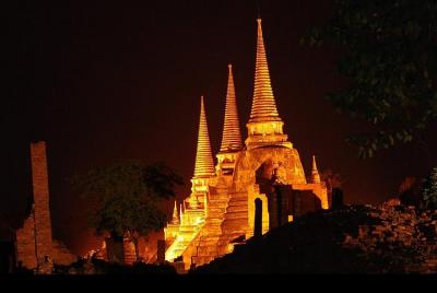 Night Join Tour Sunset Selfie Boat en Ayutthaya Un viaje nocturno