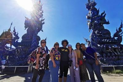 Tour en grupo pequeño por los templos de Chiang Rai: Templo Blanco, Templo Azul y Casa Negra Tour en grupo pequeño por los templos de Chiang Rai: Templo Blanco, Templo Azul y Casa Negra