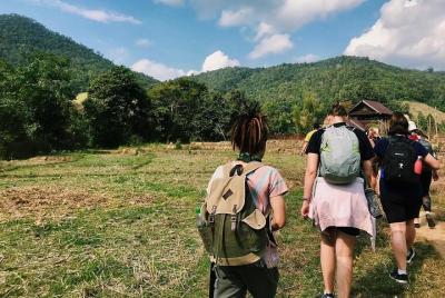 2D1N Trek Adventure en Mea Wang con alojamiento en Karen Hilltribe Village 2D1N Trek Adventure en Mea Wang con alojamiento en Karen Hilltribe Village