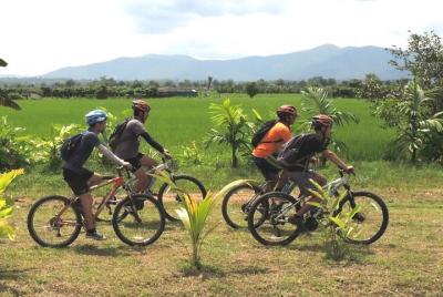 Viaje en bicicleta por Chiang Dao y Mae Taeng Valley