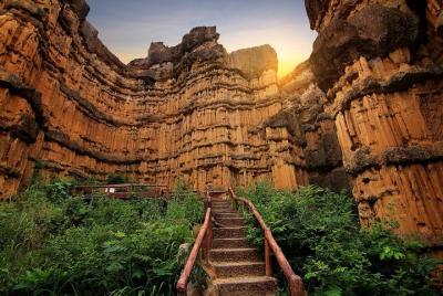Tour de trekking de 3 días a la selva de Mae Wang desde Chiang Mai