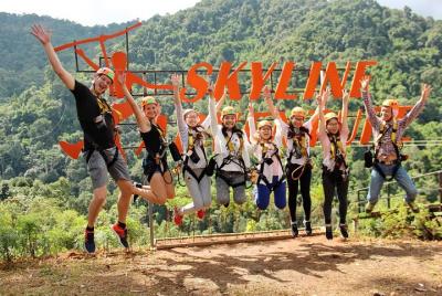 Experiencia de tirolesa Skyline Adventure en Chiang Mai