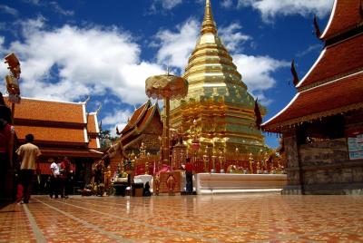 Chiang Mai: medio día en Doi Suthep y Mhong Village