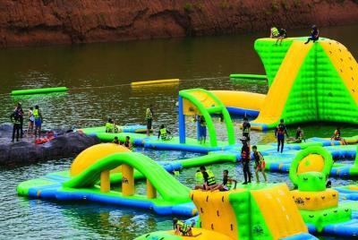 Sin colas: entrada al parque acuático Grand Canyon