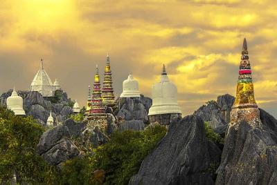 Templos ocultos durante todo el día en Lampang desde Chiang Mai