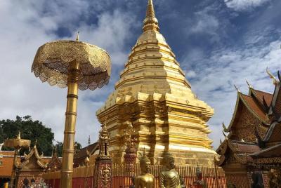 Tour de día completo por el templo Doi Suthep y el parque nacional Doi Inthanon