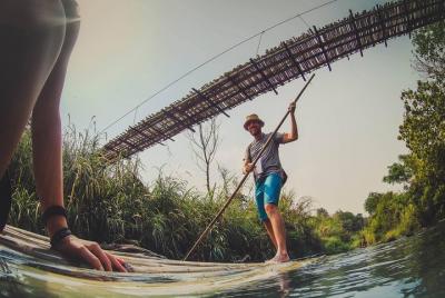 Avistamientos de elefantes, rafting en bambú a través de la jungla, nadar en una cascada Avistamientos de elefantes, rafting en bambú a través de la jungla, nadar en una cascada