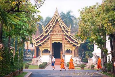 Una madrugada se mezclan en Chiang Mai Una madrugada se mezclan en Chiang Mai