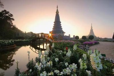 Doi Inthanon y trekking no turístico Tour privado de 1 día Doi Inthanon y trekking no turístico Tour privado de 1 día