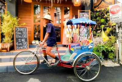 Paquete de alquiler y viaje de 4 horas - Chut Thai Rental con Rickshaw (para 2 personas)