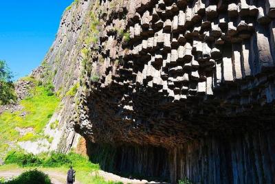 Excursión privada al templo Garni, Monasterio Geghard, Sinfonía d