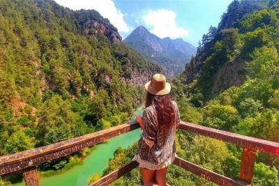 Lago Chouwen Senderismo y natación Lago Chouwen Senderismo y natación