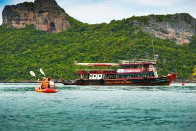 Recorrido por isla Samui al parque marino de Ang Thong con un barco grande más kayak