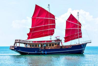 Alrededor de Koh Samui Day Cruise Tour por Red Baron Chinese Sailboat