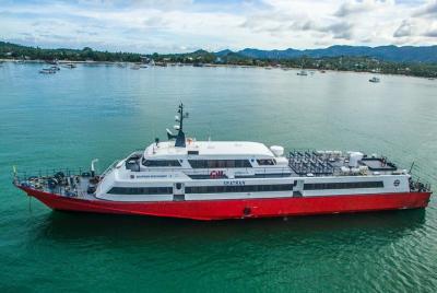 Koh Samui al aeropuerto de Surat Thani por Seatran Discovery Ferry y Minivan