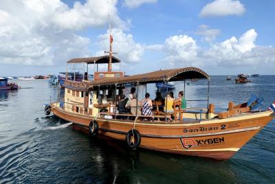 Early Bird Snorkel Tour a las bahías de Koh Tao a bordo del Oxygen Early Bird Snorkel Tour a las bahías de Koh Tao a bordo del Oxygen