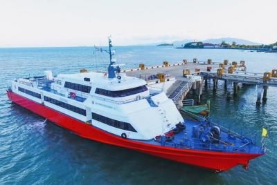 Koh Tao al aeropuerto Nakhon Si Thammarat por Seatran Discovery Ferry y Minivan Koh Tao al aeropuerto Nakhon Si Thammarat por Seatran Discovery Ferry y Minivan
