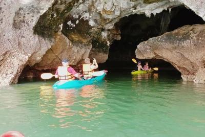 Full Day Sea Cave Kayak Grupo pequeño desde Koh Lanta