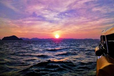 Tour Premium de Phi Phi Early Bird Sunrise en lancha rápida con almuerzo