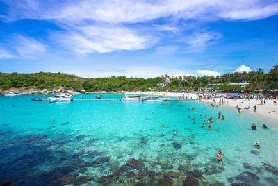 Raya y Coral Island en lancha rápida